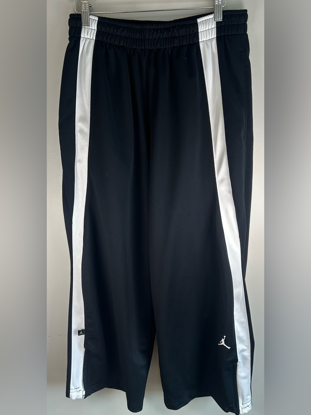 Air Jordan Men’s Track Pants Sz L Athletic Training Black White Stripe Ankle Zip